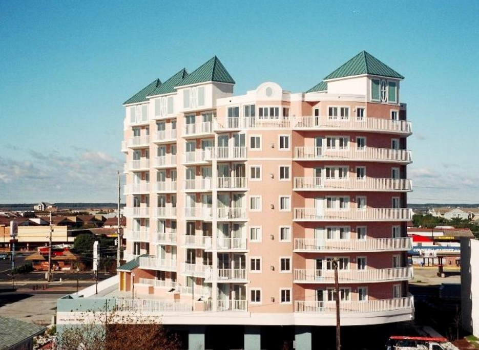 Resort Mayfair Beach